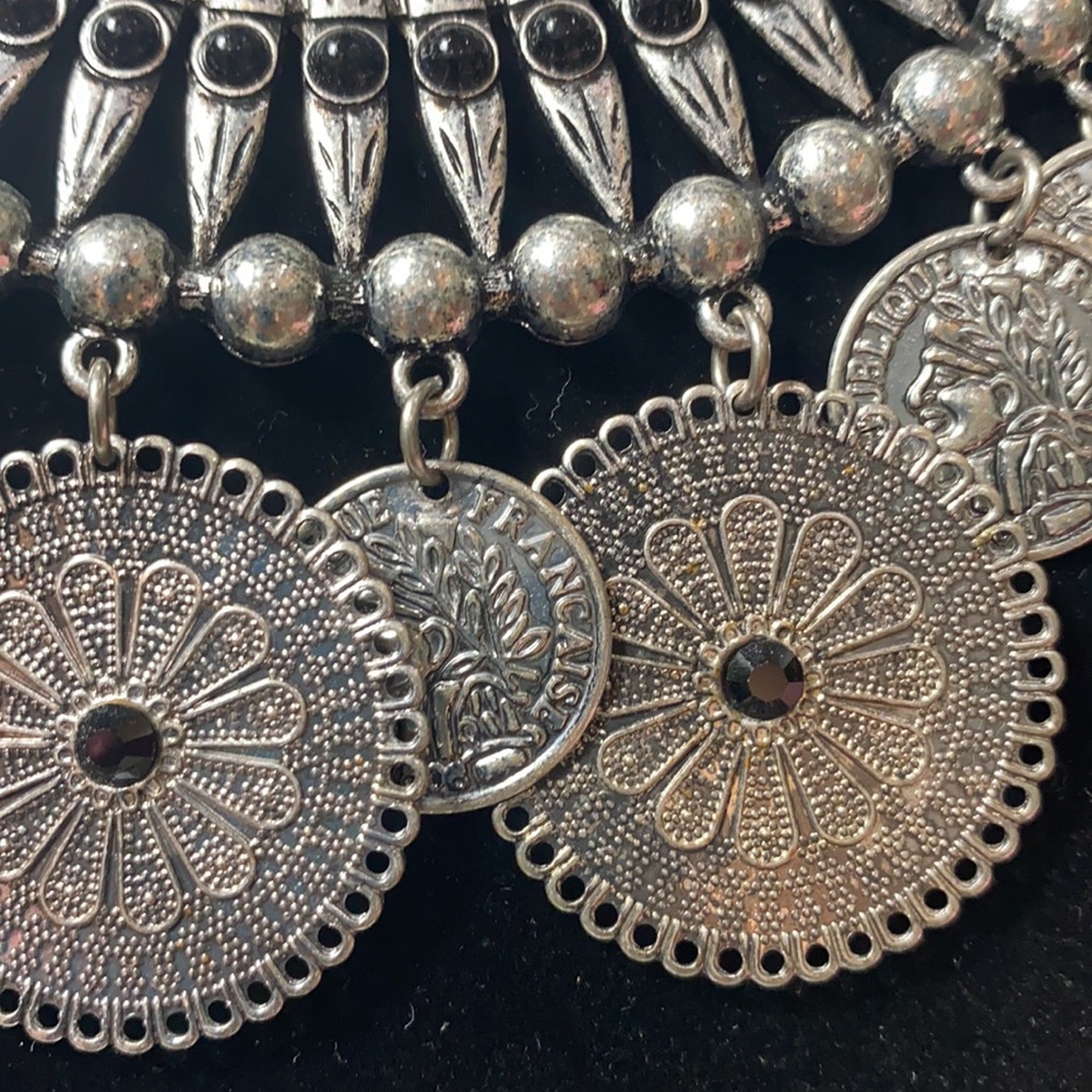 Coin statement necklace - Picture 5 of 8